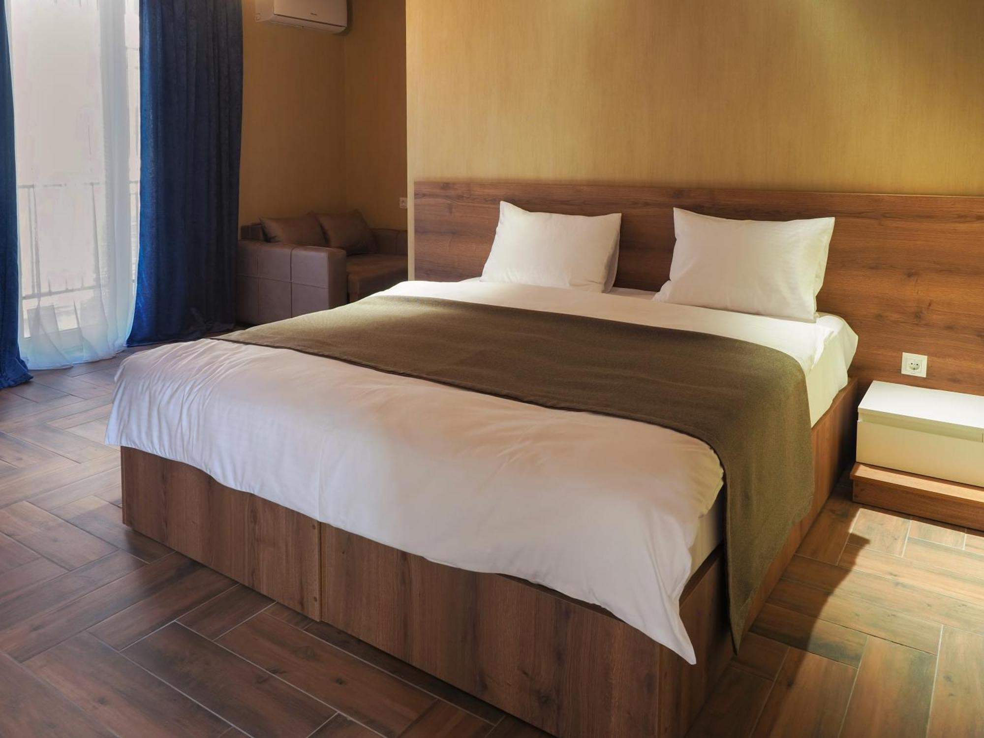 Hotel Hills In Old Tbilisi ภายนอก รูปภาพ