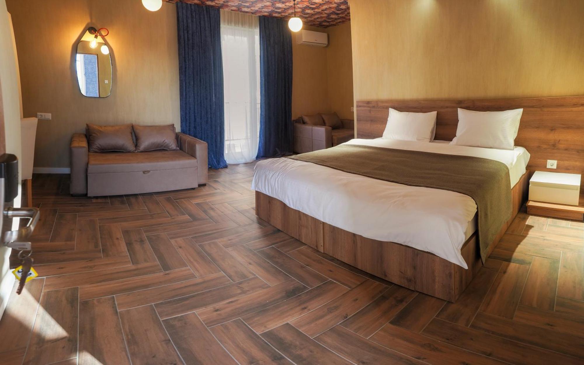 Hotel Hills In Old Tbilisi ภายนอก รูปภาพ