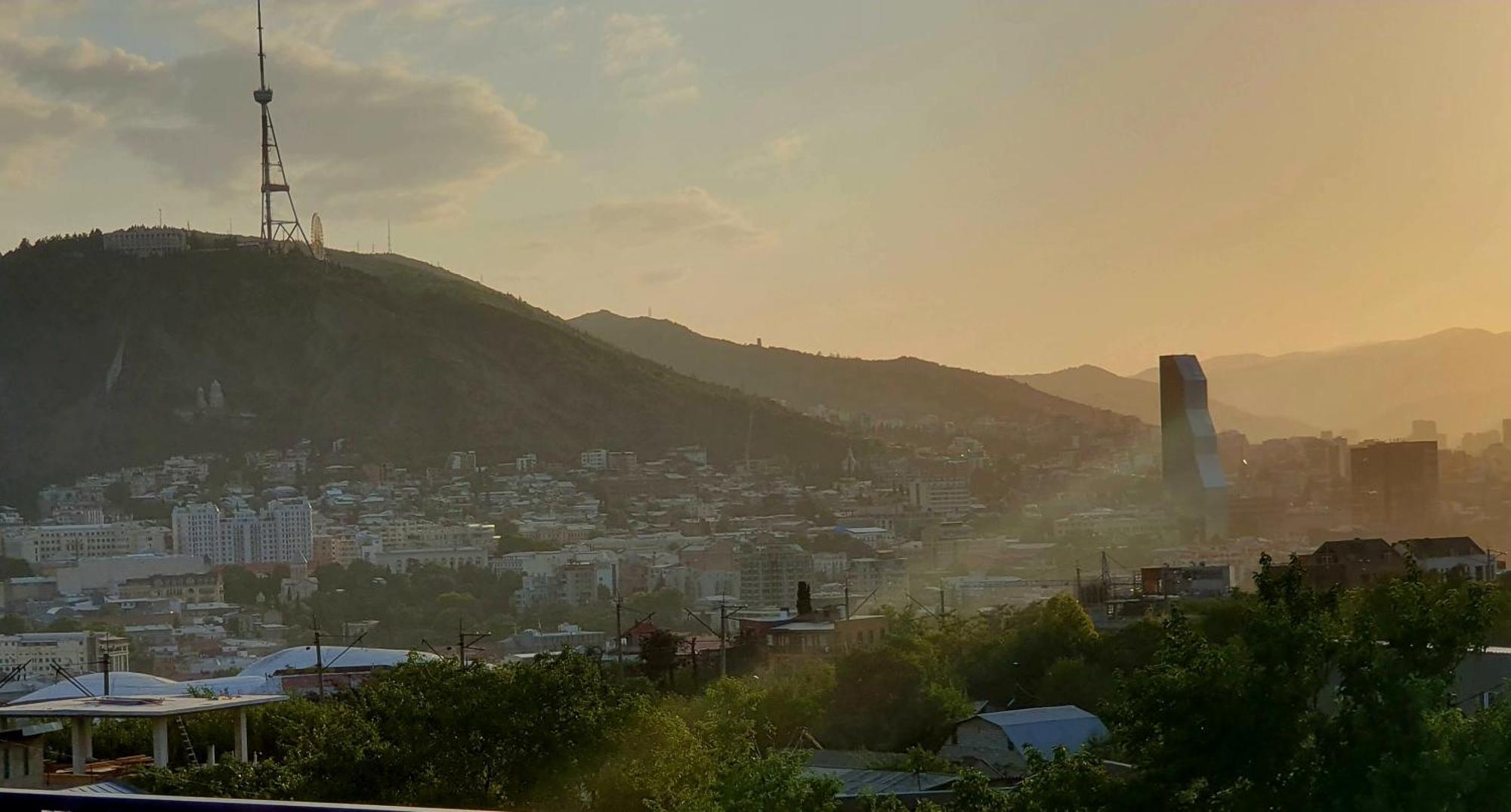 Hotel Hills In Old Tbilisi ภายนอก รูปภาพ